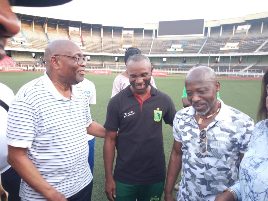 Jeff Kibonge et Saio Mokili en compagnie de Florent Ibenge